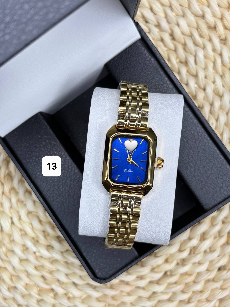 طلایی صفحه آبی