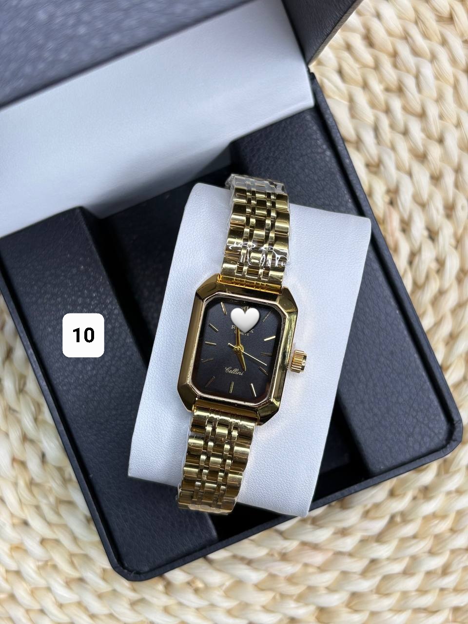 طلایی صفحه مشکی